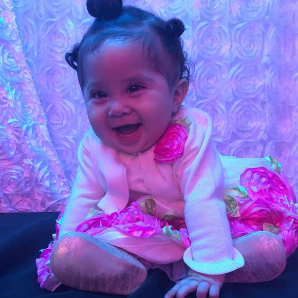 Meet your Posher, Mejia - Picture 1 of 1